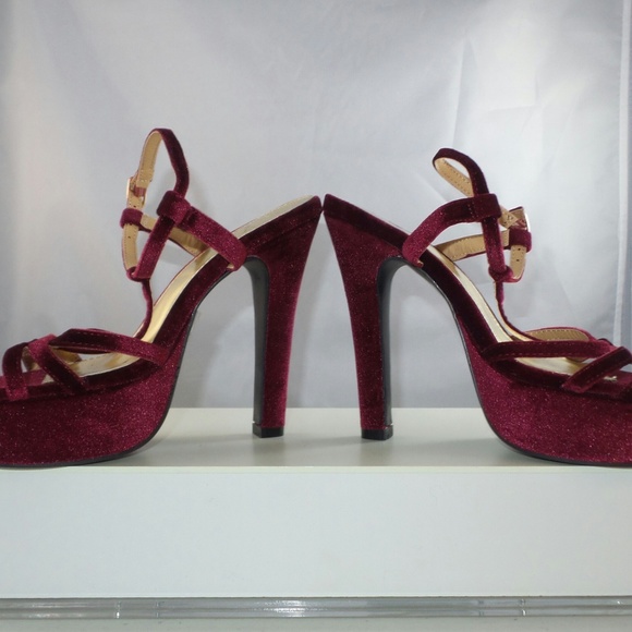 *SOLD* Forever 21 Burgundy Velvet Platform Heels - Picture 3 of 6